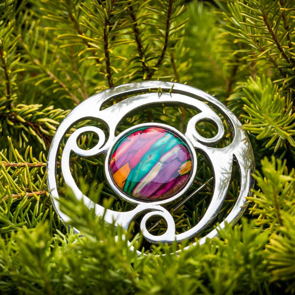 Heathergem Triskele Brooch