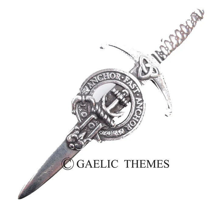Scottish Family Name Clan Kilt Pin   Grant - MacThomas