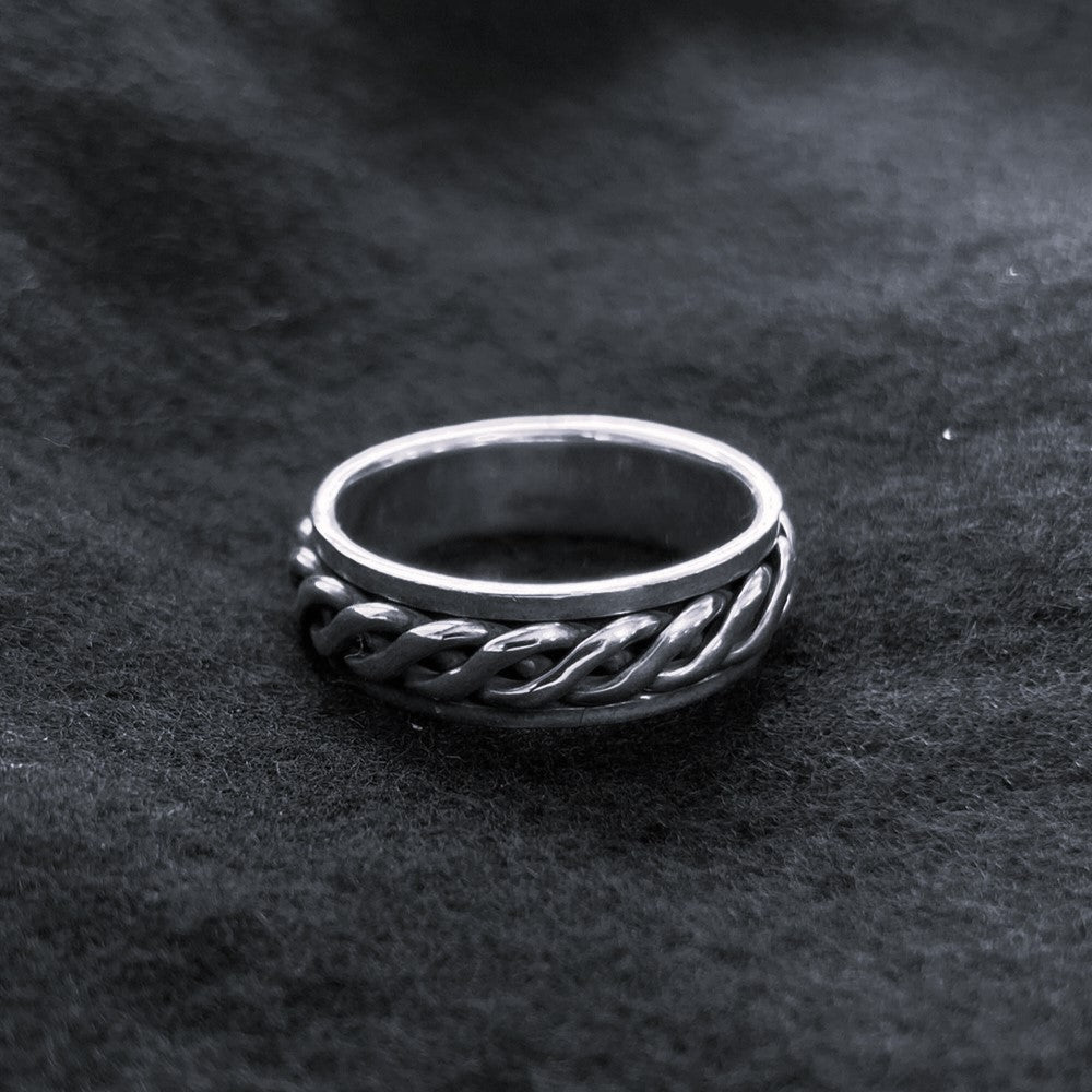 Celtic Simple Weave Spinner Ring
