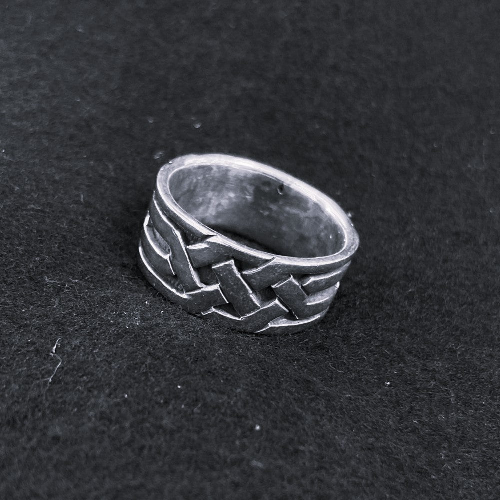 Wide Celtic Knot Ring