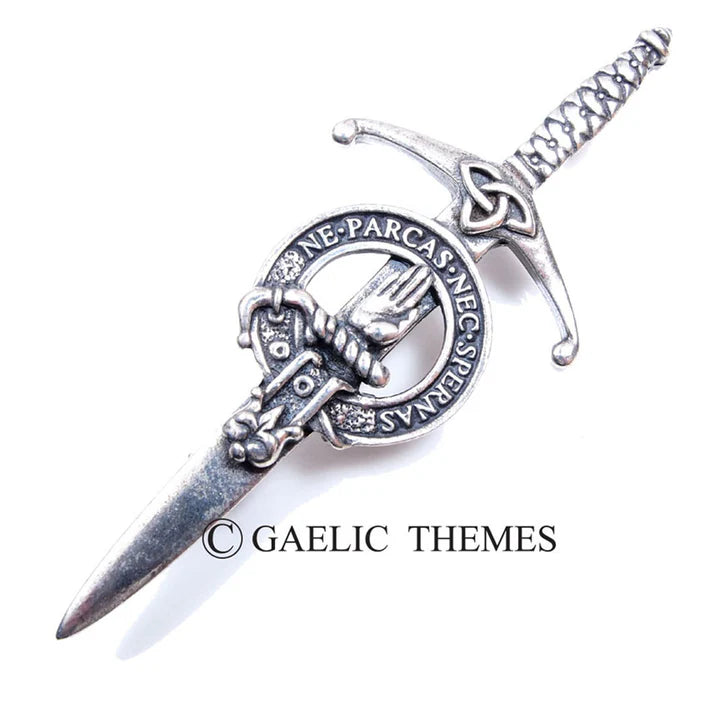 Scottish Family Name Clan Kilt Pin   Grant - MacThomas