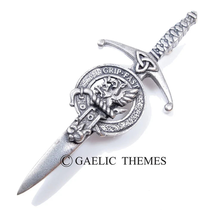 Scottish Family Name Clan Kilt Pin   Grant - MacThomas
