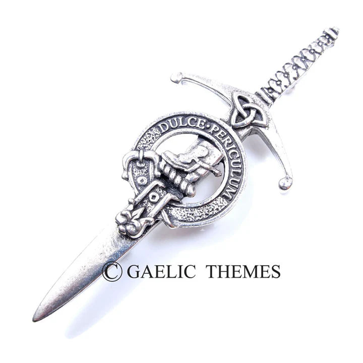 Scottish Family Name Clan Kilt Pin   Grant - MacThomas