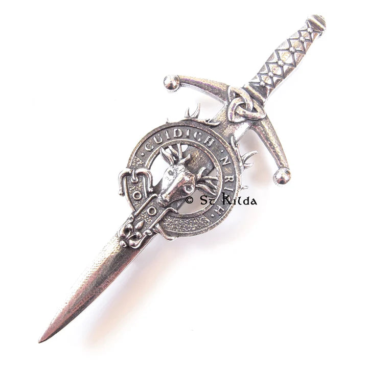 Scottish Family Name Clan Kilt Pin   Grant - MacThomas