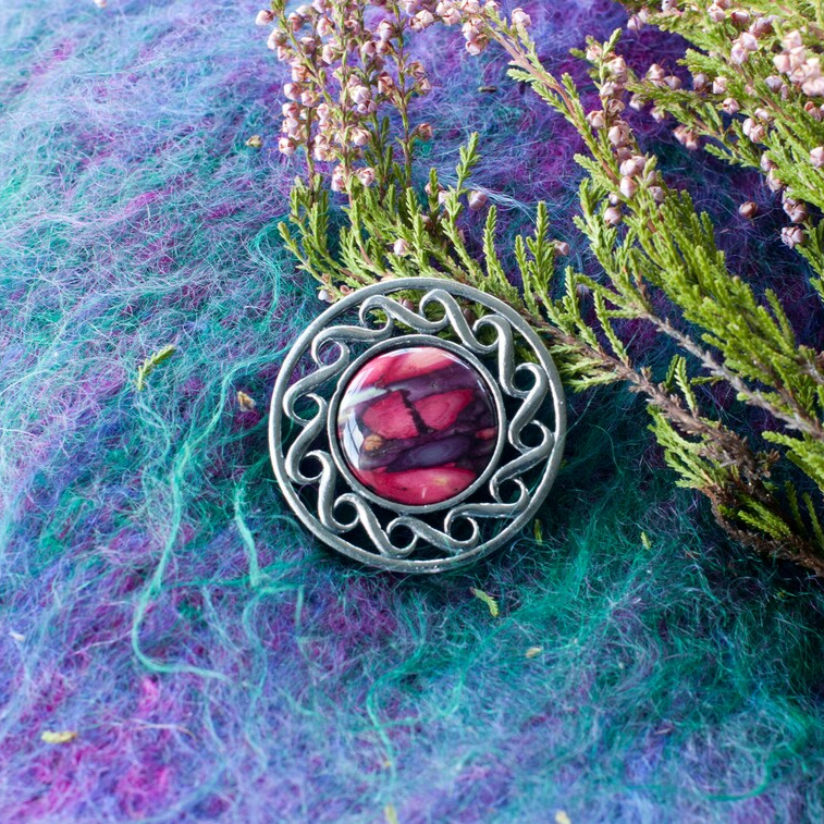 Heathergem Celtic Swirl Brooch